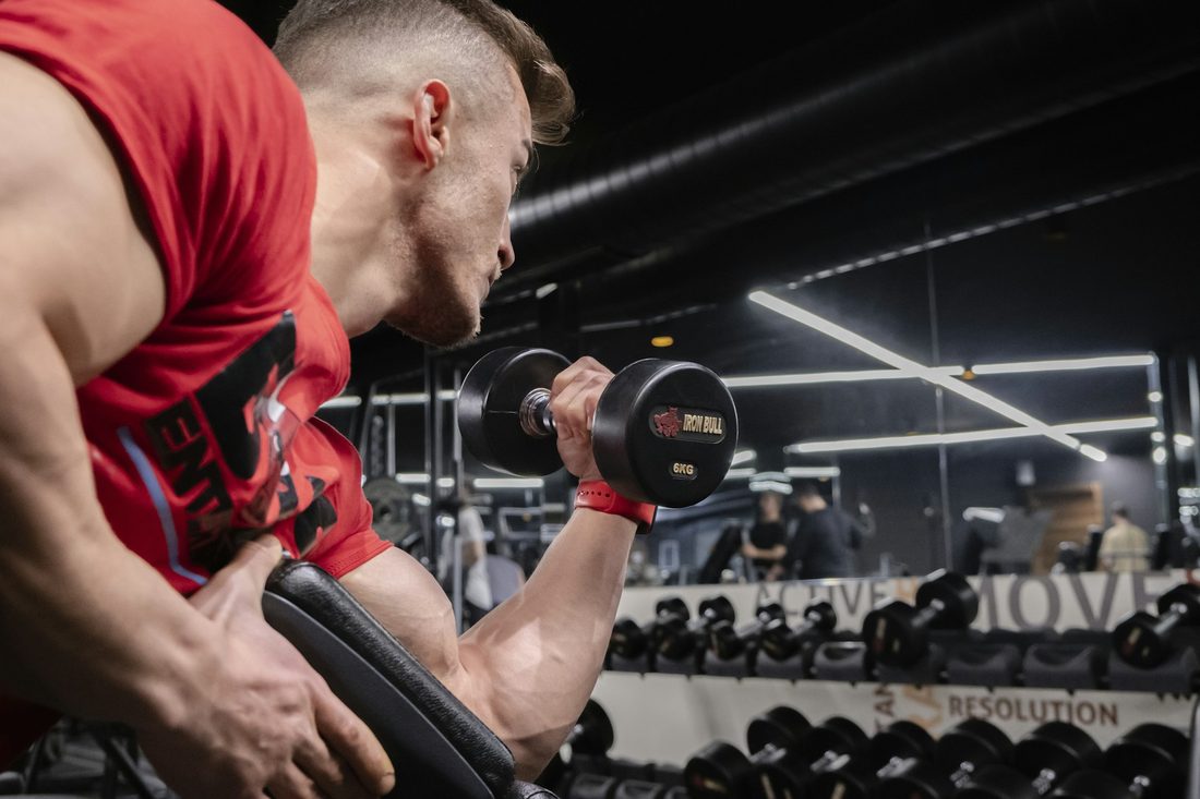 Focused strength training in the gym